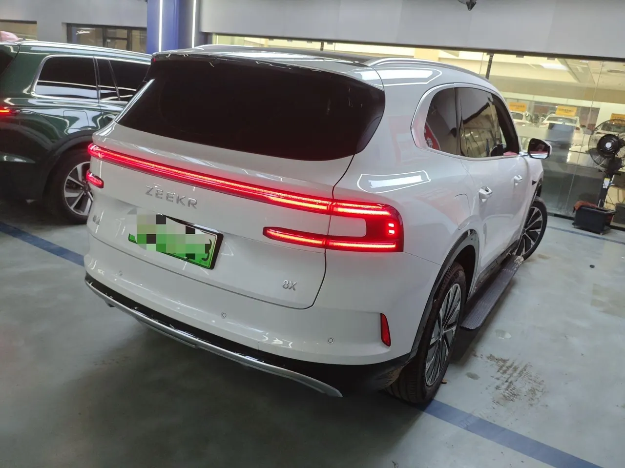 Zeekr 2026 Zeekr 8X 2.0T Ultra Edition 70kWh Automatic 2