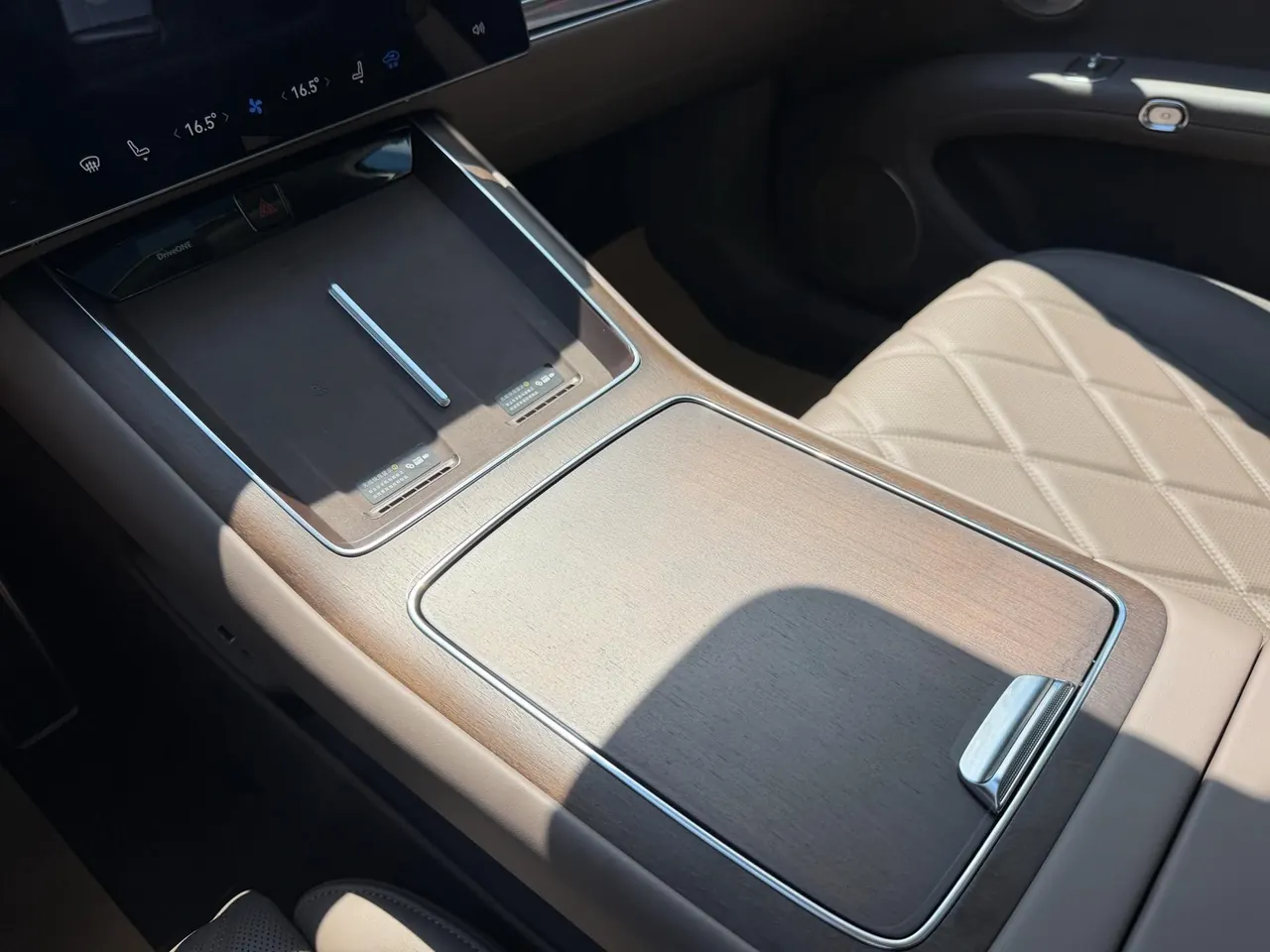 Luxeed 2026 S9 Ultra 4-wheel drive 100kWh automatic gear 7