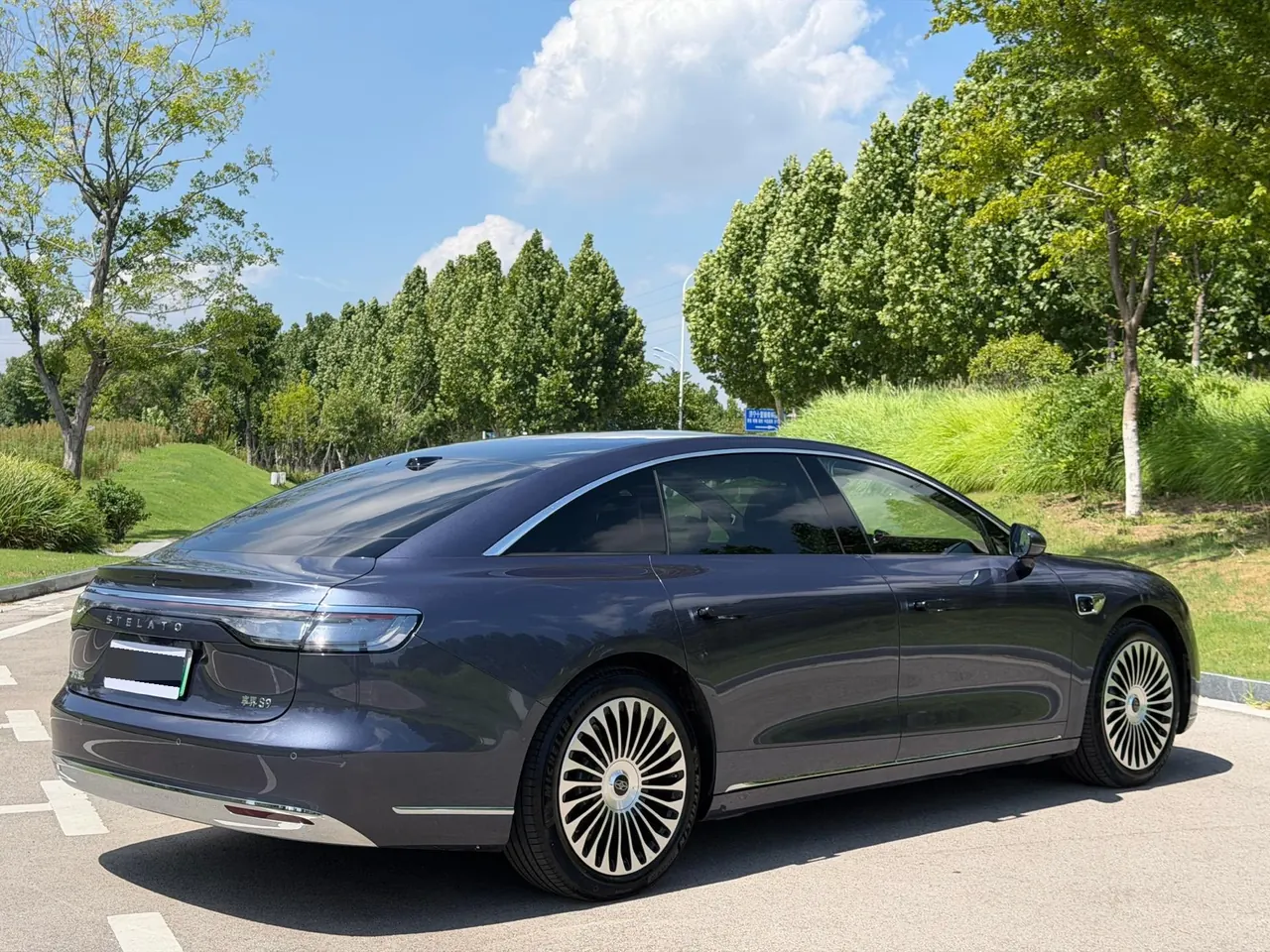 Luxeed 2026 S9 Ultra 4-wheel drive 100kWh automatic gear 9