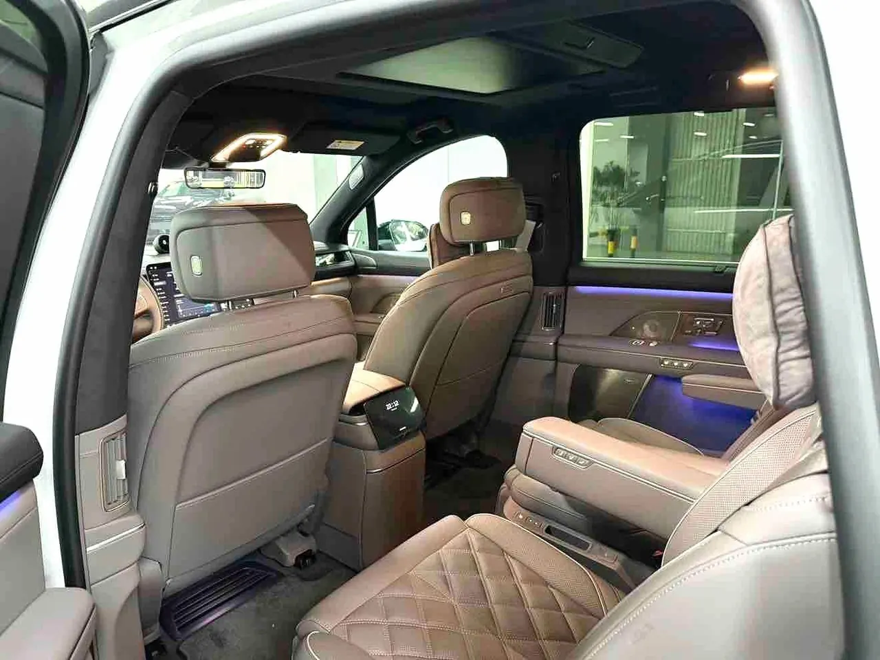 NIO 2026 ES8 6-seat executive deluxe automatic gear 8