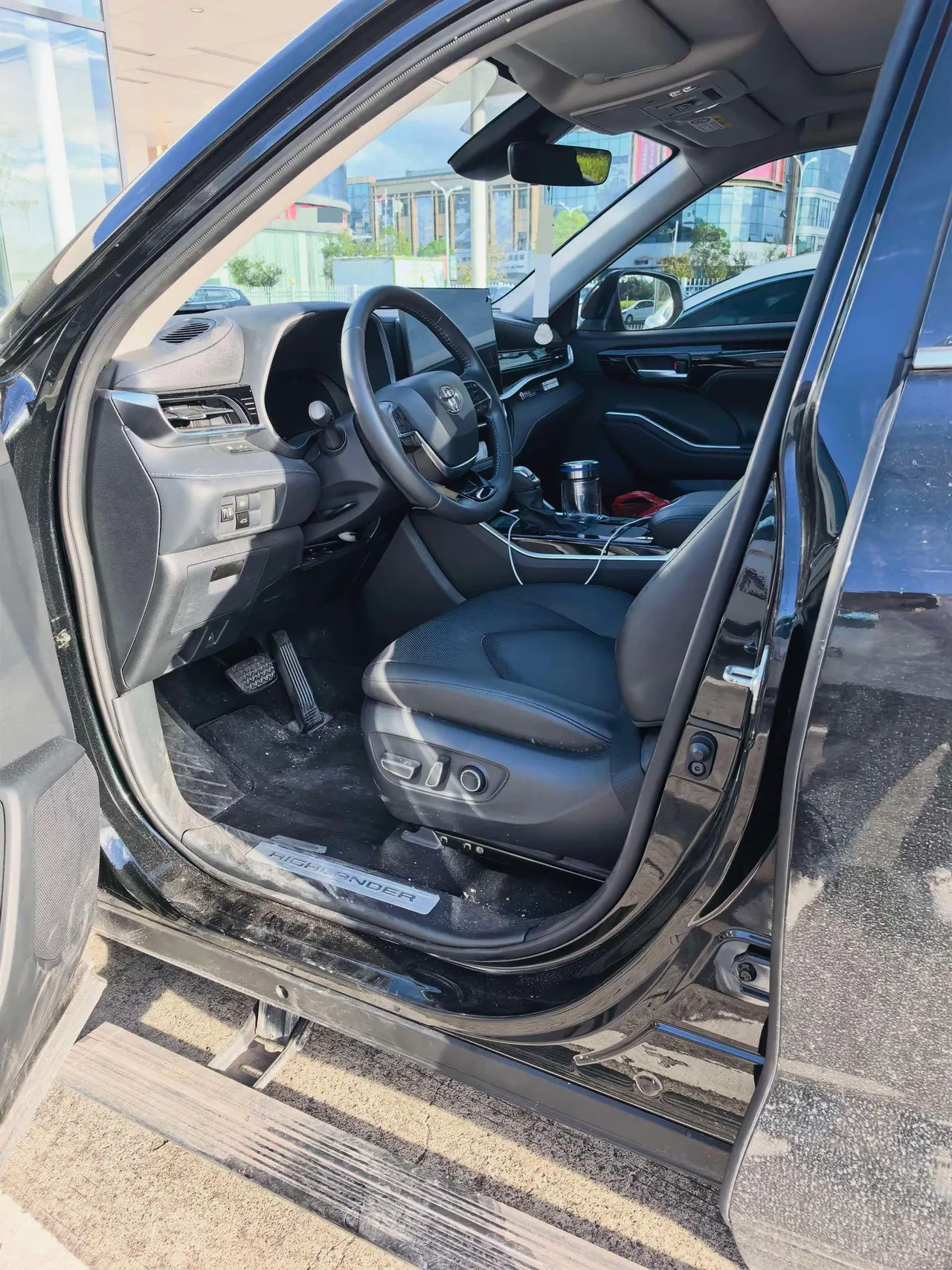 Toyota 2026 Highlander Dual Engine 2.5 Stepless Intelligent Electric Hybrid Two-Drive Deluxe Edition 7-seat Automatic Transmission 2