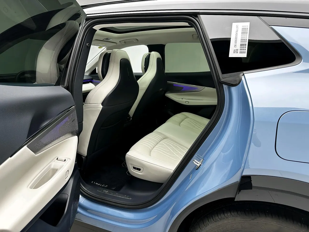 LYNK&amp;CO 2026 LYNK&amp;CO 08 EM-P 1.5T 210 Four-wheel Drive Performance Ultra H7 Automatic Gear 12