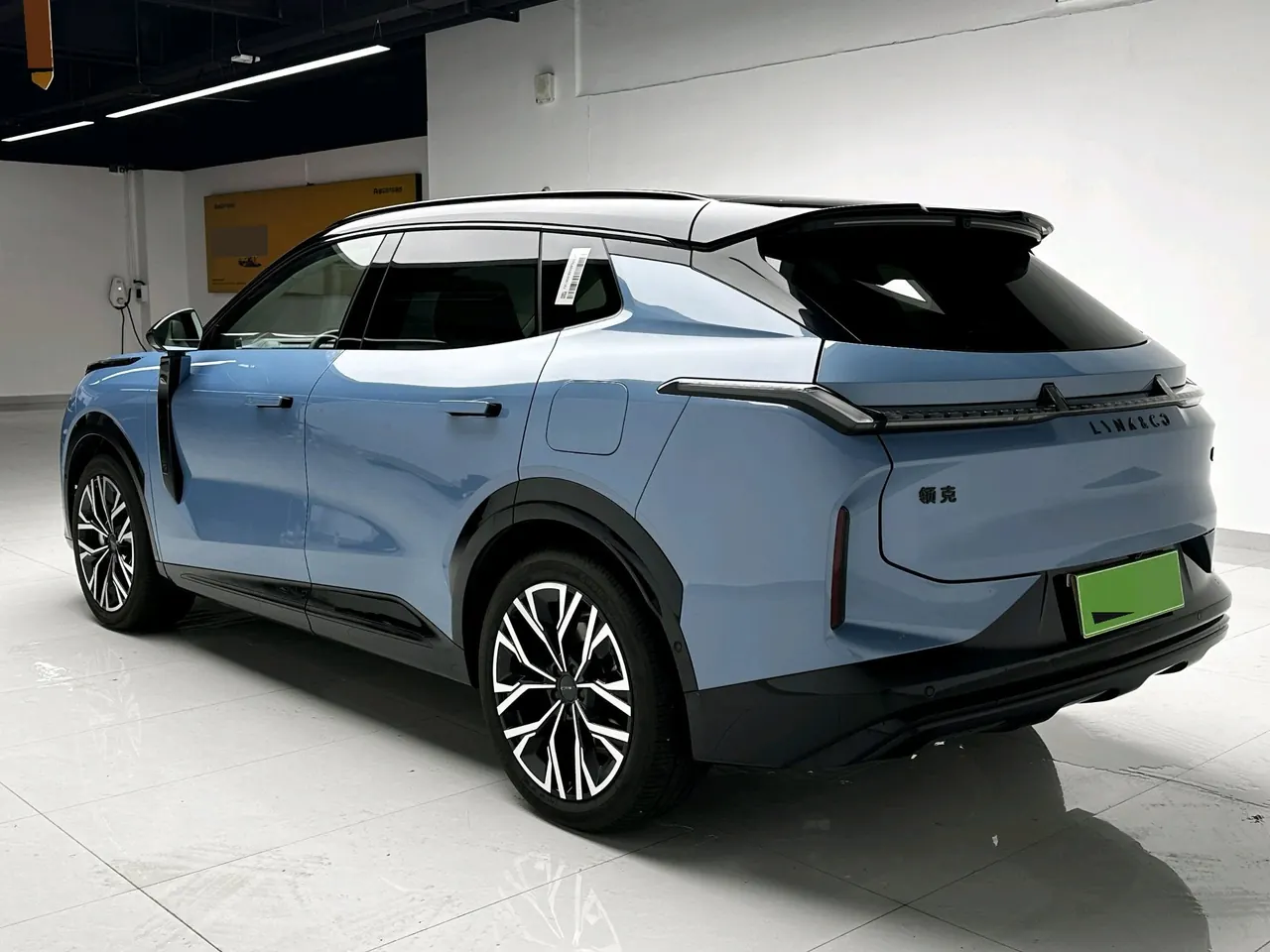 LYNK&amp;CO 2026 LYNK&amp;CO 08 EM-P 1.5T 210 Four-wheel Drive Performance Ultra H7 Automatic Gear 4