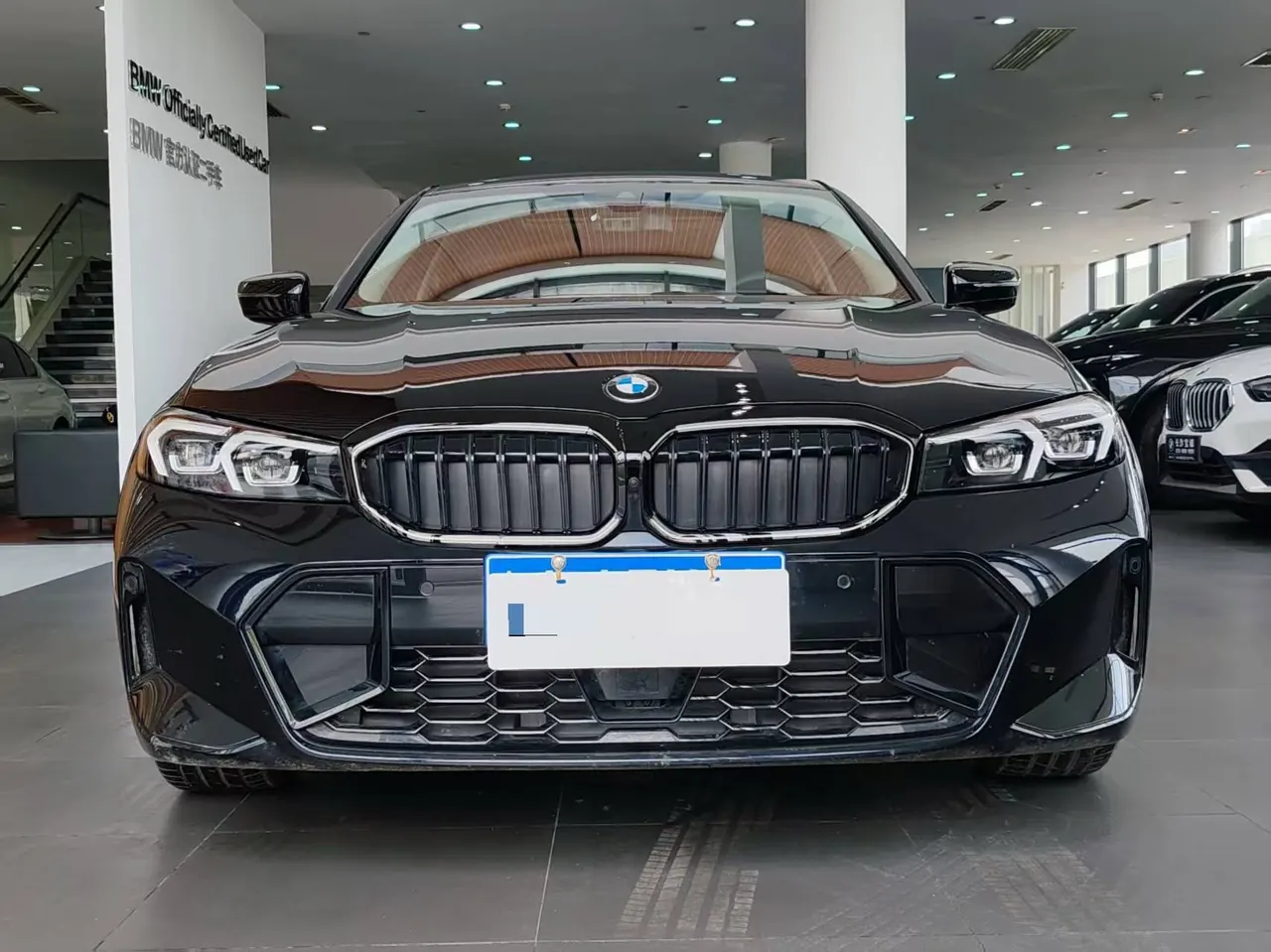 BMW 3 Series 2026 330Li 2.0T M Sports Obsidian Night Suit Automatic Gear 2