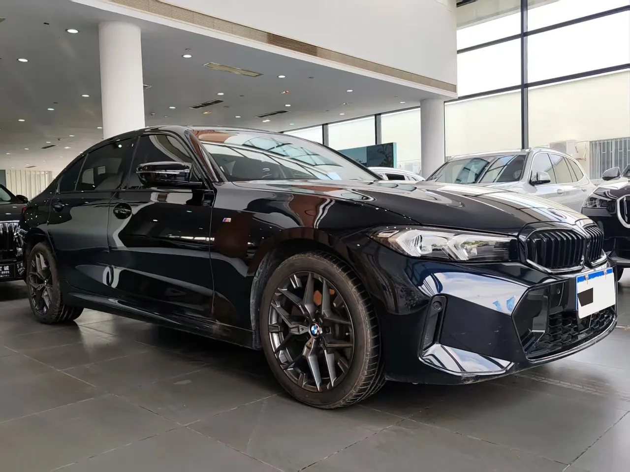 BMW 3 Series 2026 330Li 2.0T M Sports Obsidian Night Suit Automatic Gear 3