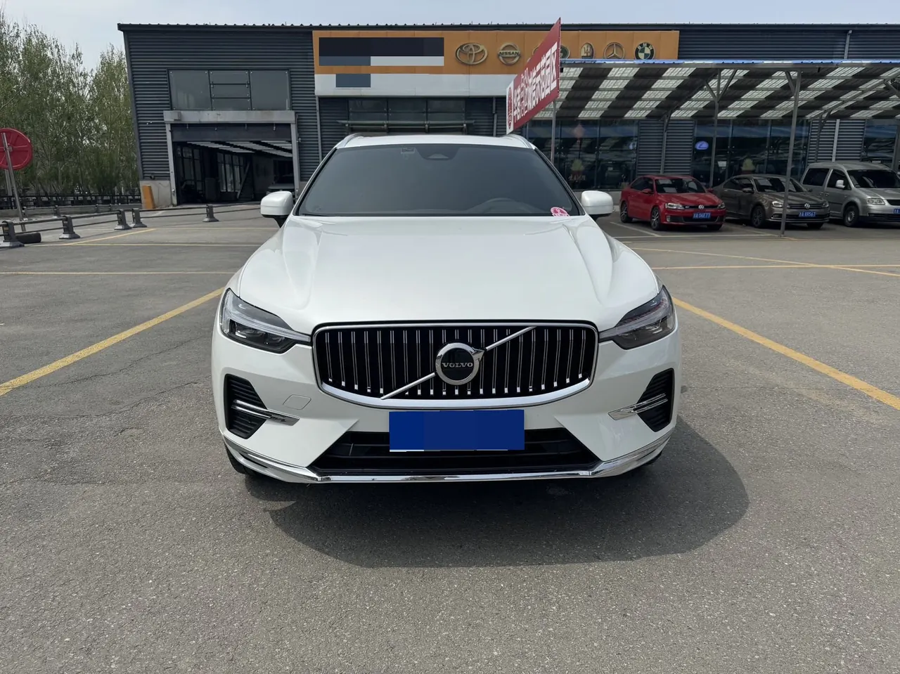 Volvo 2023 XC60 48V 2.0T B5 4-wheel drive Zhiyuan Deluxe Edition Automatic Gear 2