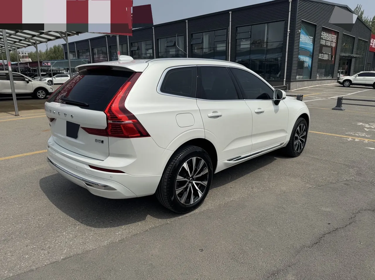Volvo 2023 XC60 48V 2.0T B5 4-wheel drive Zhiyuan Deluxe Edition Automatic Gear 7