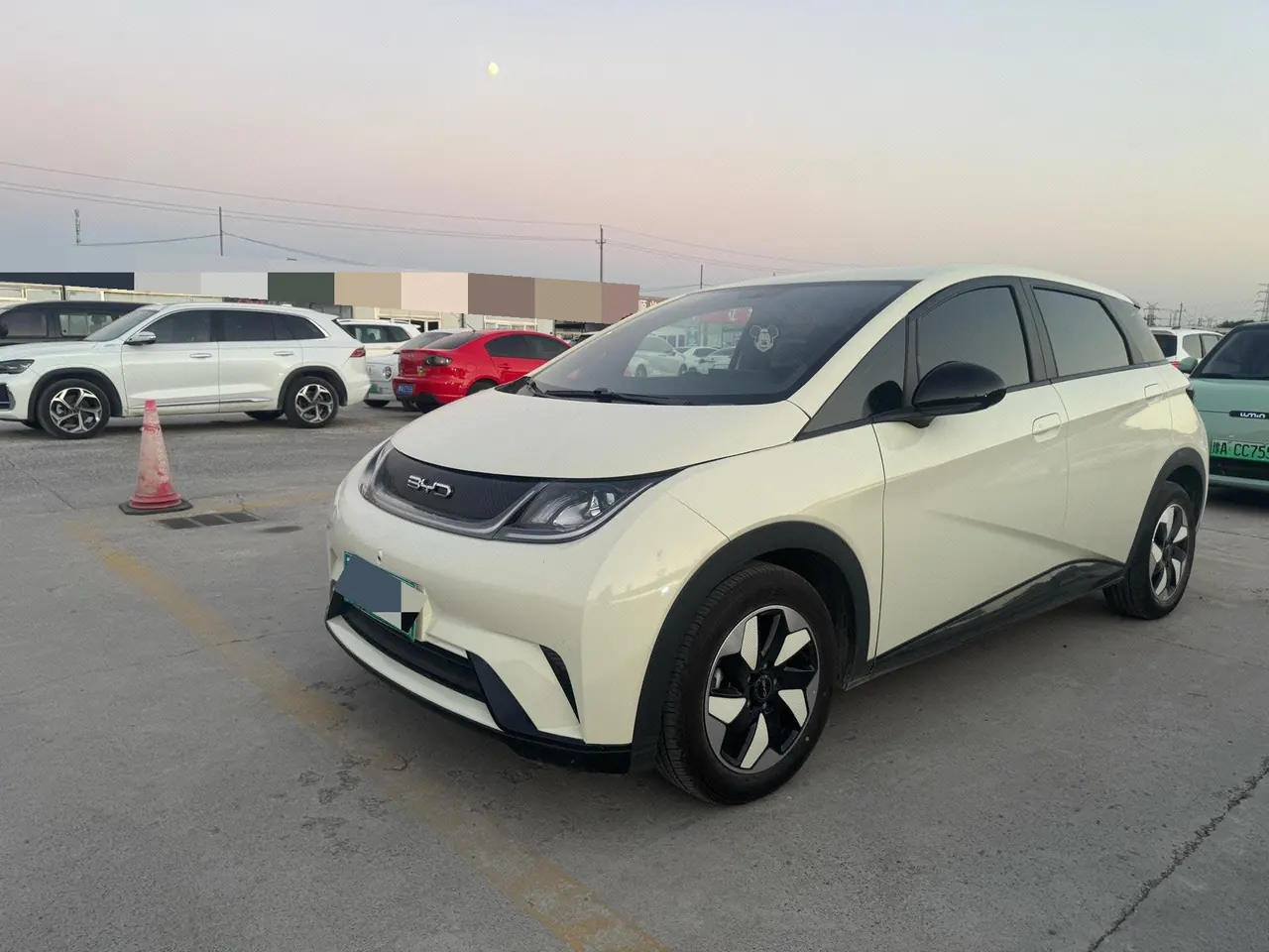Open image lightbox: BYD 2025 Dolphins 420km Free Edition Automatic
