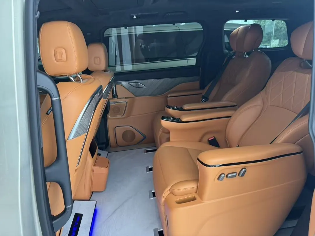 WEY 2025 VV7 Hi4 1.5T Four-Wheel-Drive Automatic Model 4