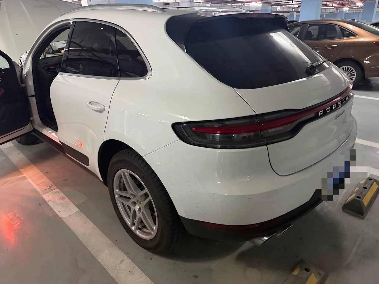 Porsche Macan (Imported) 2020 Macan 2.0T Automatic Gear 3