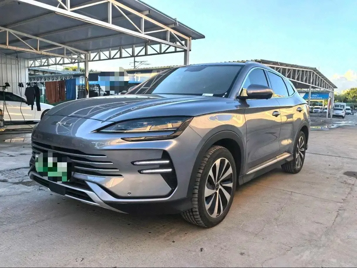 打开图片灯箱:BYD 2023 Song PLUS DM-i 1.5 Stepless Champion Edition 110KM Flagship PLUS Automatic Gear