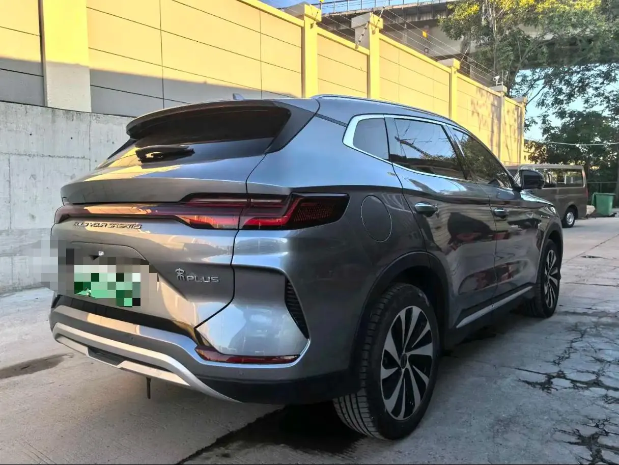 BYD 2023 Song PLUS DM-i 1.5 Stepless Champion Edition 110KM Flagship PLUS Automatic Gear 7