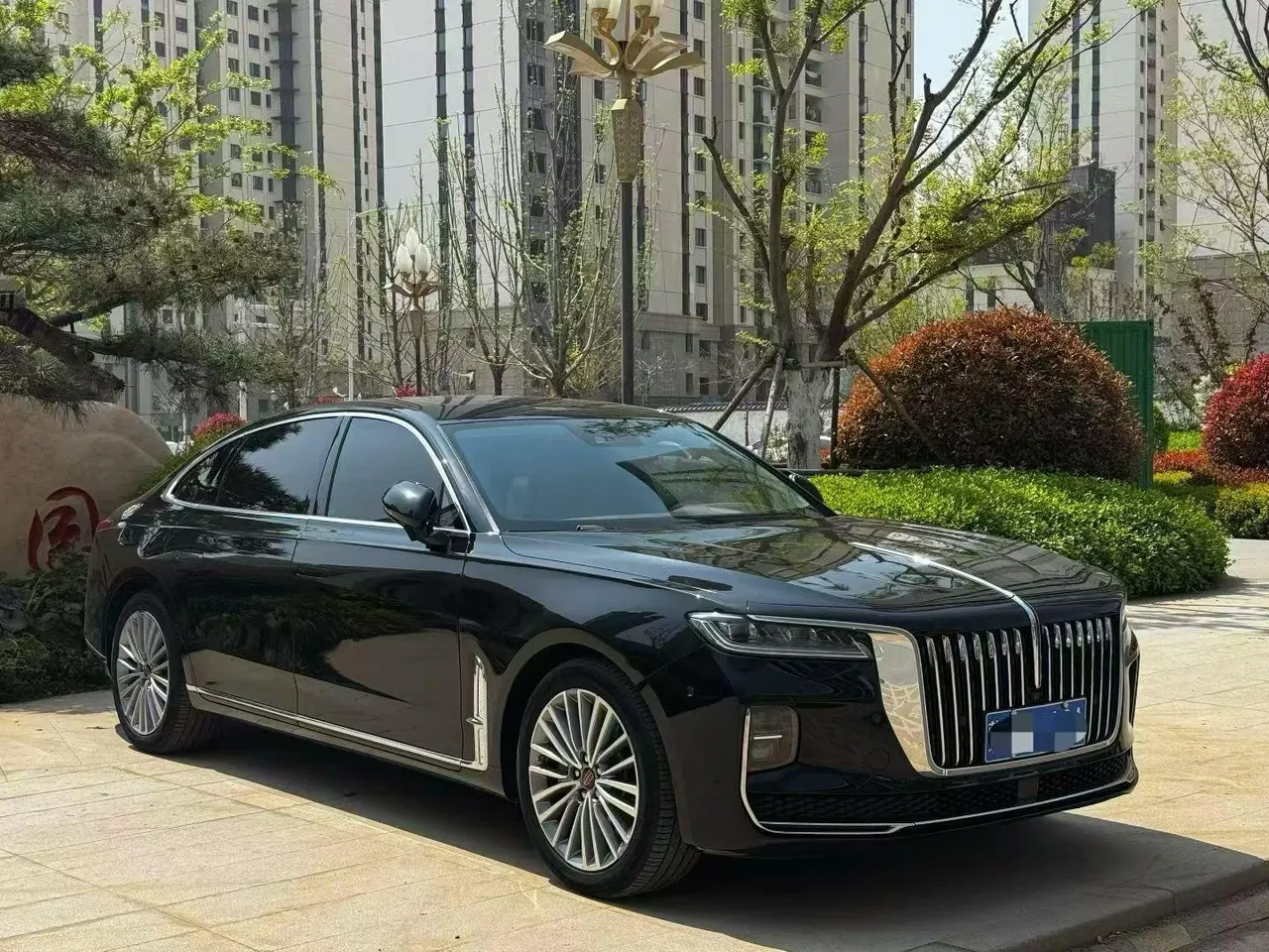 HongQi 2020 H9 48V 2.0T Zhilian Flag Edition Automatic Gear 3