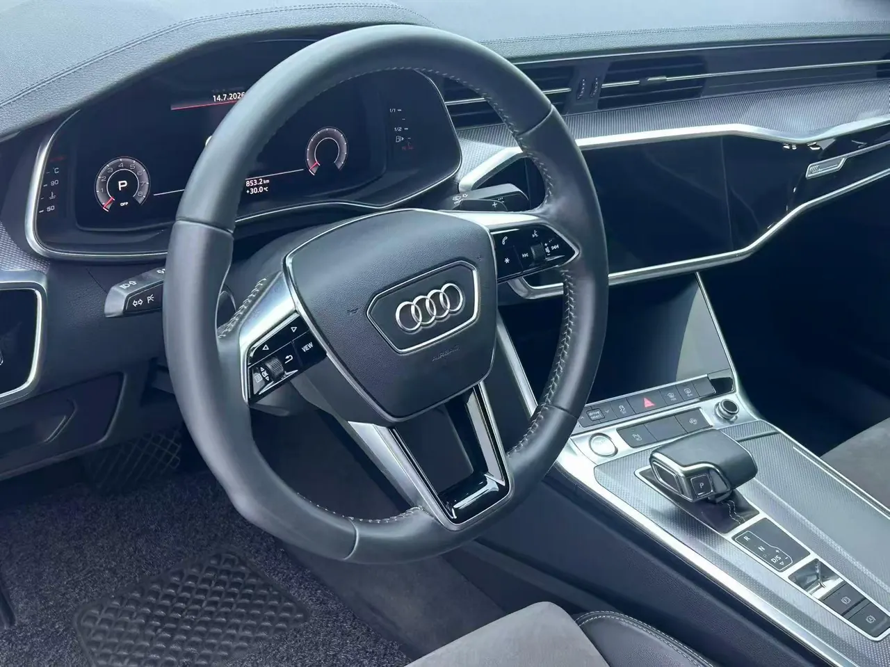 Audi 2020 A6L 2.0TFSI 40TFSI Deluxe Dynamic Automatic 3
