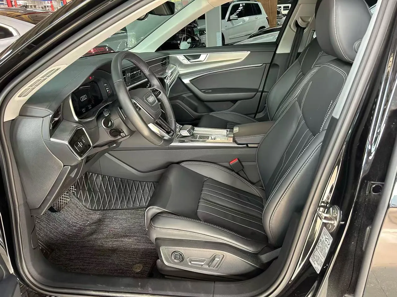 Audi 2023 A6L 2.0TFSI 45TFSI Zhenzhiya Automatic Gear 3