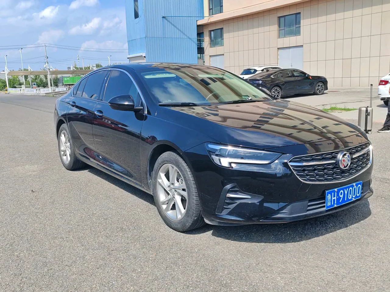 Buick 2023 Regal 1.5T 552T Smart Automatic Gear 3