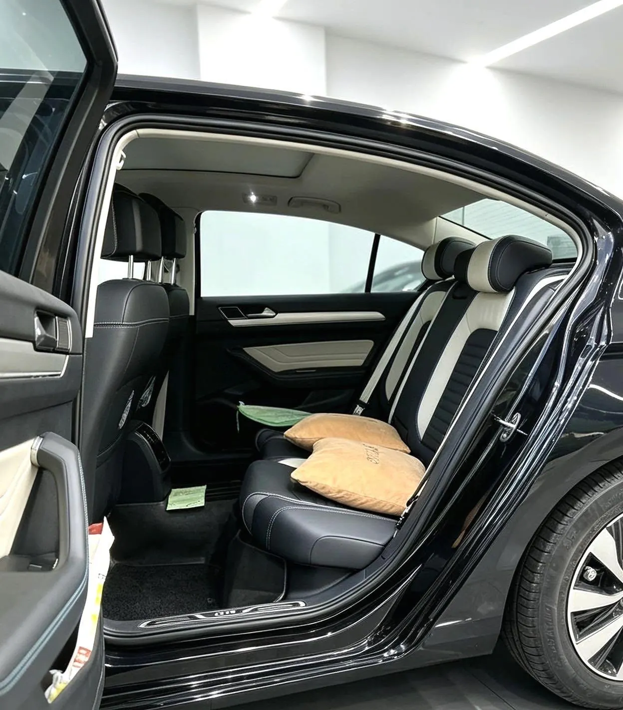 Volkswagen Magotan New Energy 2020 Magotan GTE 1.4T Luxury Automatic Gear 3