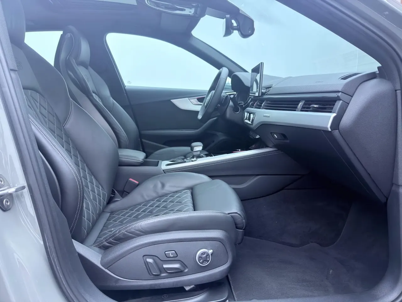 Audi S4 (Imported) 2020 S4 Limousine 3.0TFSI Automatic Gear 13