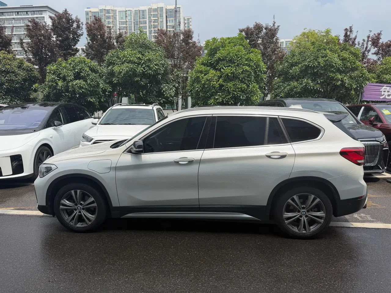 BMW X1 New Energy 2021 X1 xDrive30Le 1.5T Exclusive Automatic Gear 3