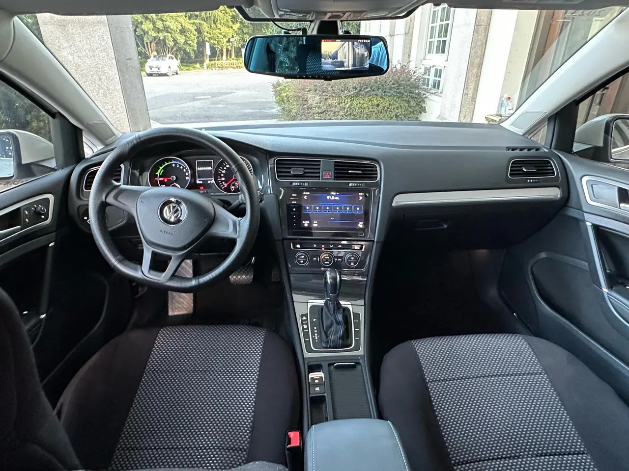Volkswagen golf pure electric 2020 golf. Pure electric chi automatic transmission 5