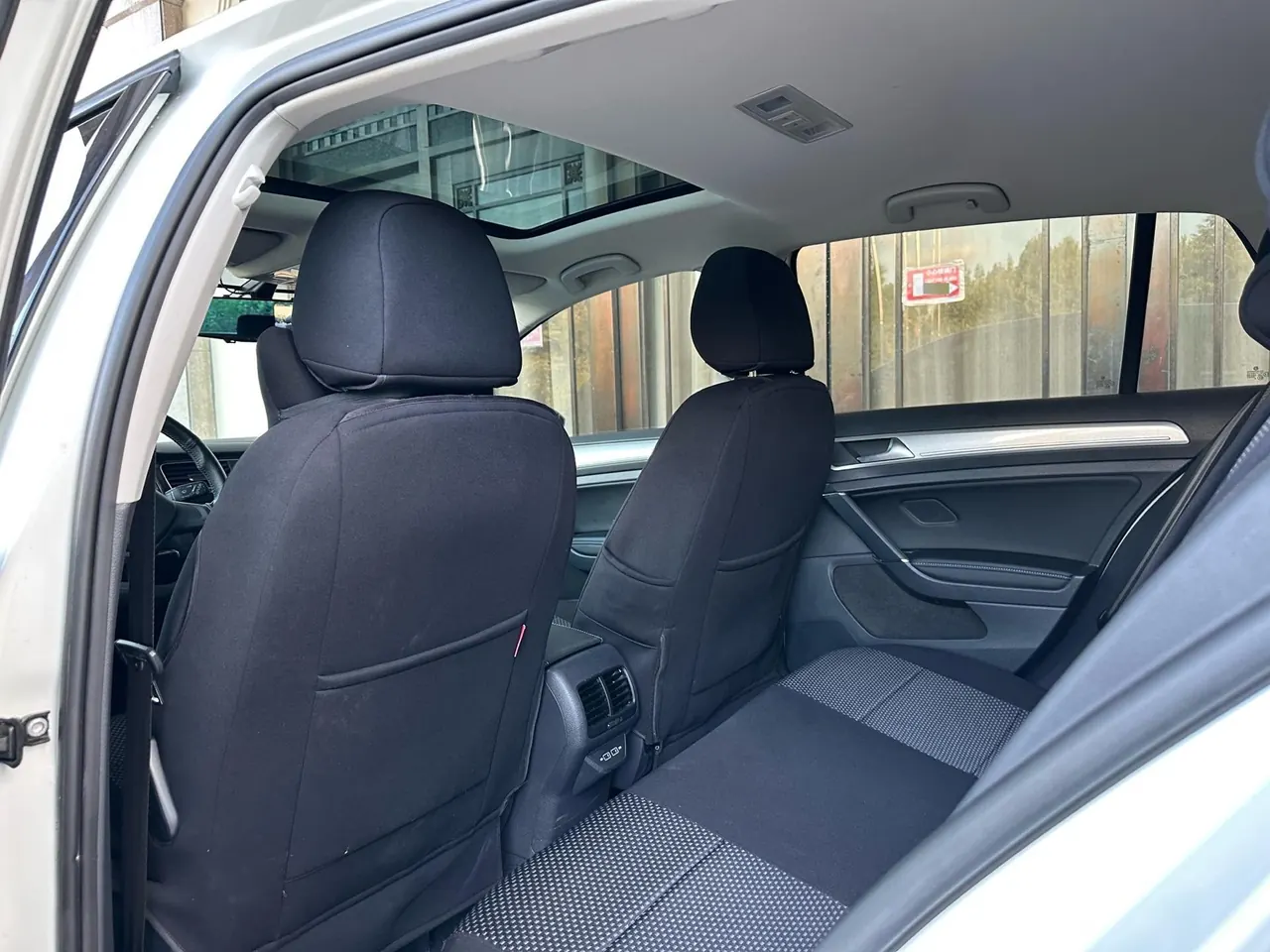 Volkswagen golf pure electric 2020 golf. Pure electric chi automatic transmission 8