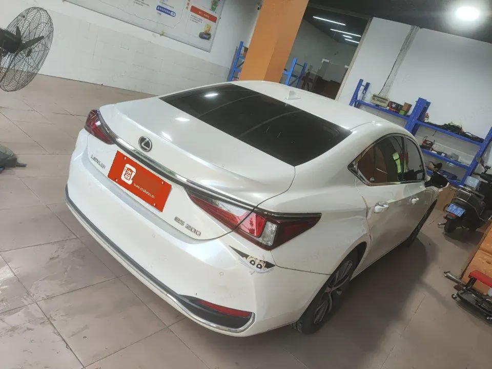Lexus ES (Imported) 2020 ES200 2.0 Stepless Premium Edition Automatic Gear 2