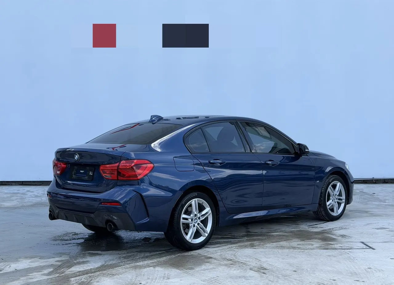 BMW 1 Series 2022 120i 1.5T M Sports Obsidian Night Edition Automatic Gear 4