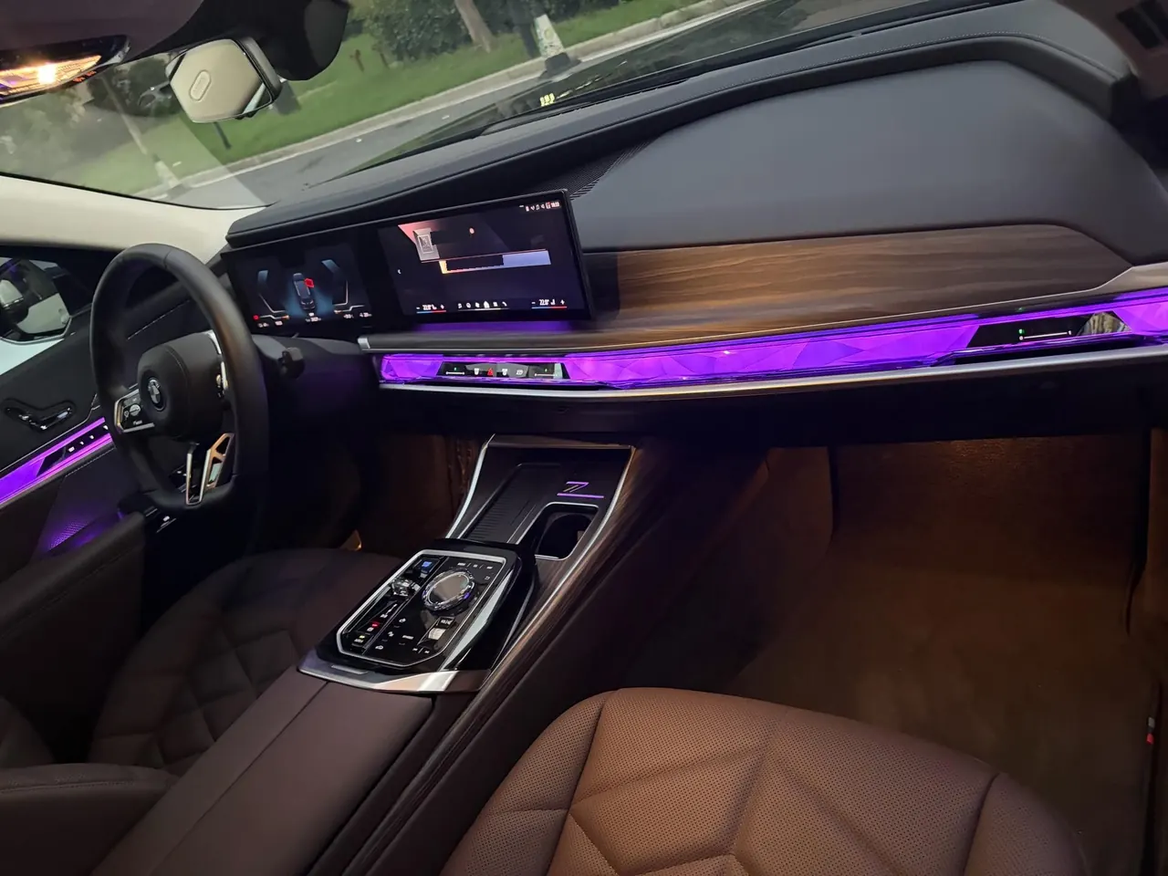 BMW i7 (Imported) 2023 i7 eDrive50L Leading M Sports Suit Automatic Gear 4