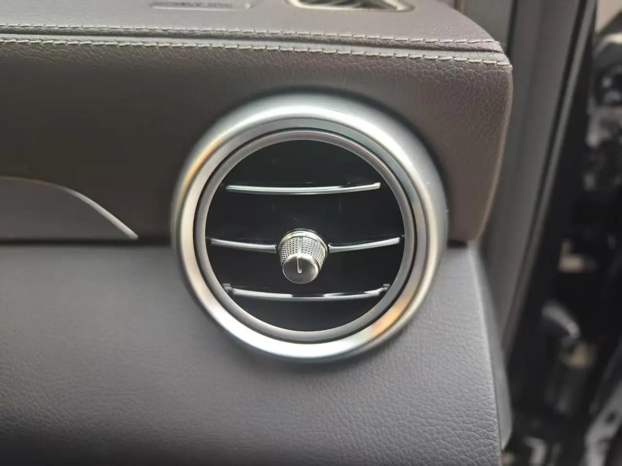 Mercedes Benz 2020 GLC 300 L 4MATIC 2.0T Luxury (Modified) Automatic Gear 8