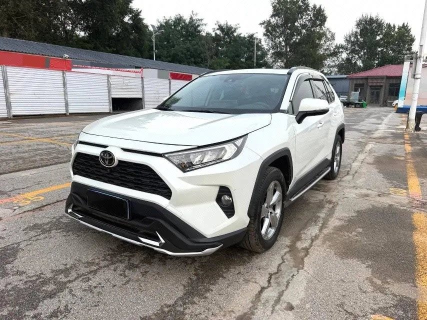 Open image lightbox: Toyota 2020 RAV4 Rongbo 2.0 Stepless Two-Drive Fashion Edition PLUS Automatic Gear