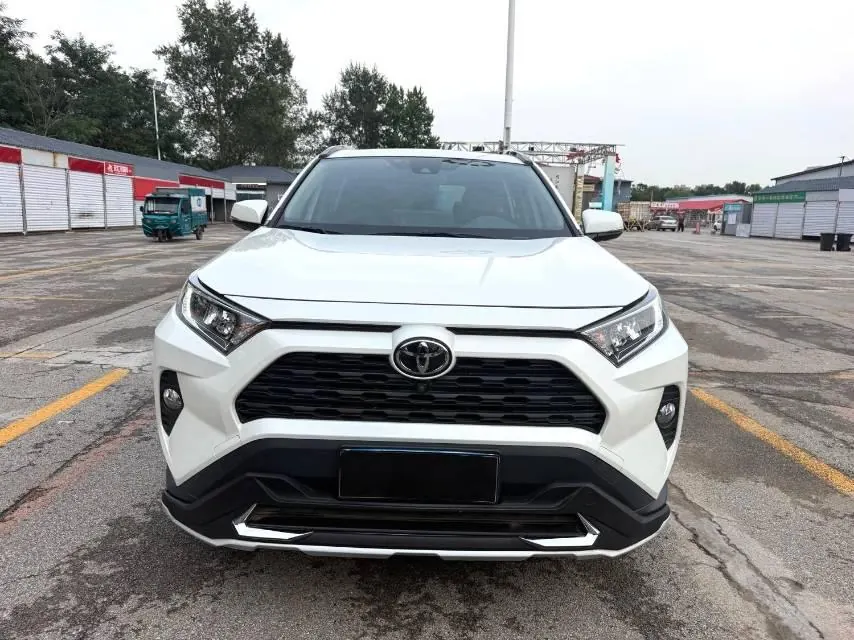 Toyota 2020 RAV4 Rongbo 2.0 Stepless Two-Drive Fashion Edition PLUS Automatic Gear 2