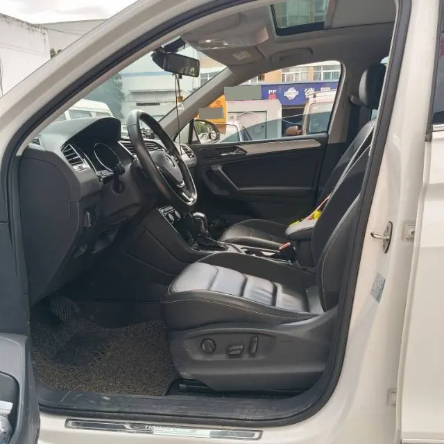Volkswagen 2020 Tiguan L 2.0TSI 330TSI Two-Drive Panoramic Comfort Edition Automatic Gear 4
