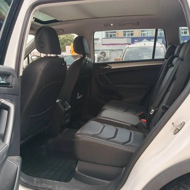 Volkswagen 2020 Tiguan L 2.0TSI 330TSI Two-Drive Panoramic Comfort Edition Automatic Gear 6