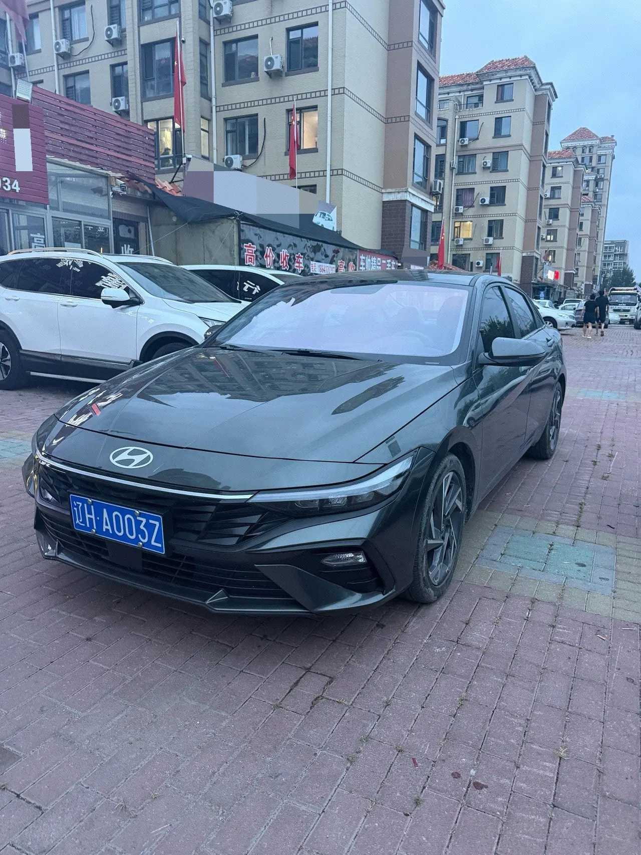 Open image lightbox: Hyundai 2023 Elantra -3-compartment 1.5 stepless LUX premium automatic gear