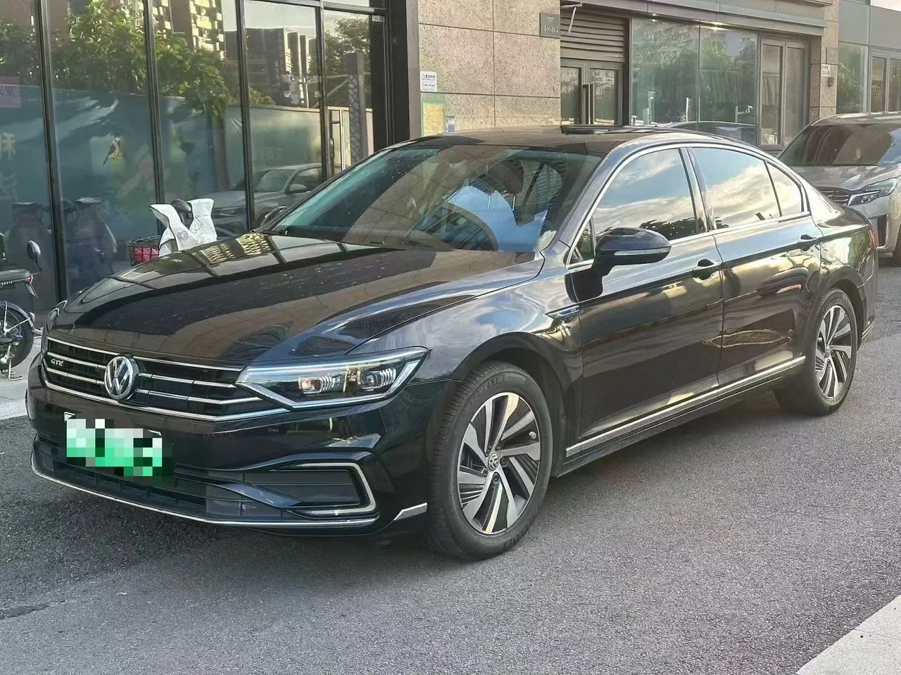 Open image lightbox: Volkswagen Magotan New Energy 2020 Magotan GTE 1.4T Luxury Automatic Gear