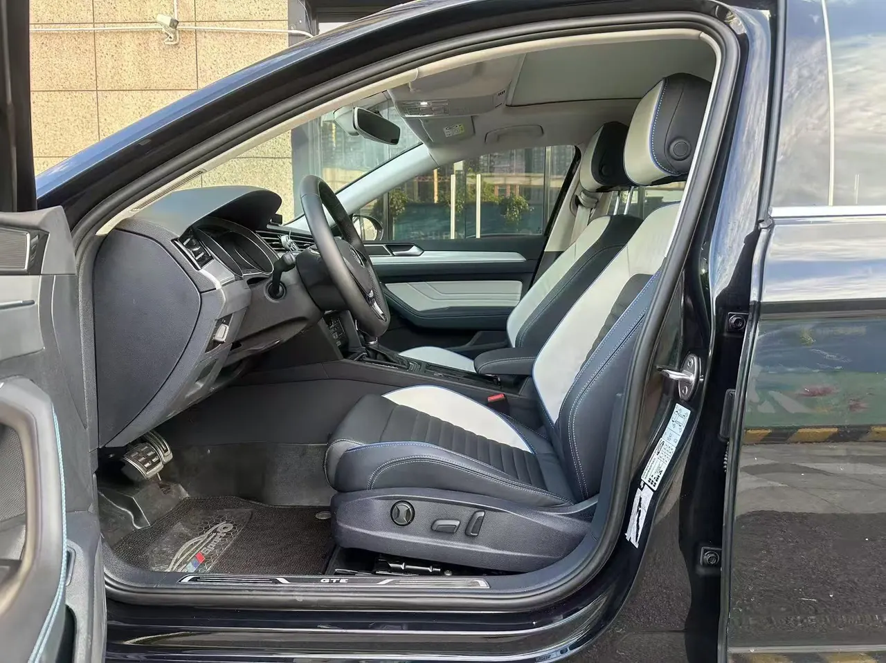 Volkswagen Magotan New Energy 2020 Magotan GTE 1.4T Luxury Automatic Gear 4