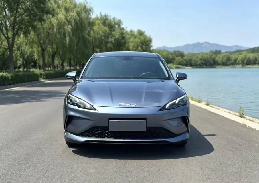 BYD 2025 seals 05 DM-i 1.5 stepless smart driving version 55KM luxury automatic gear 2