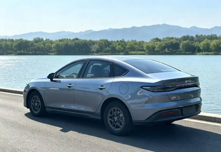 BYD 2025 seals 05 DM-i 1.5 stepless smart driving version 55KM luxury automatic gear 6