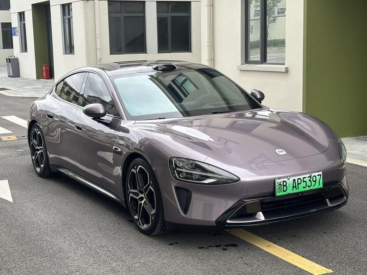 MI 2024 SU 7 750km Four-wheel Drive Max Founding Edition Automatic Gear 3