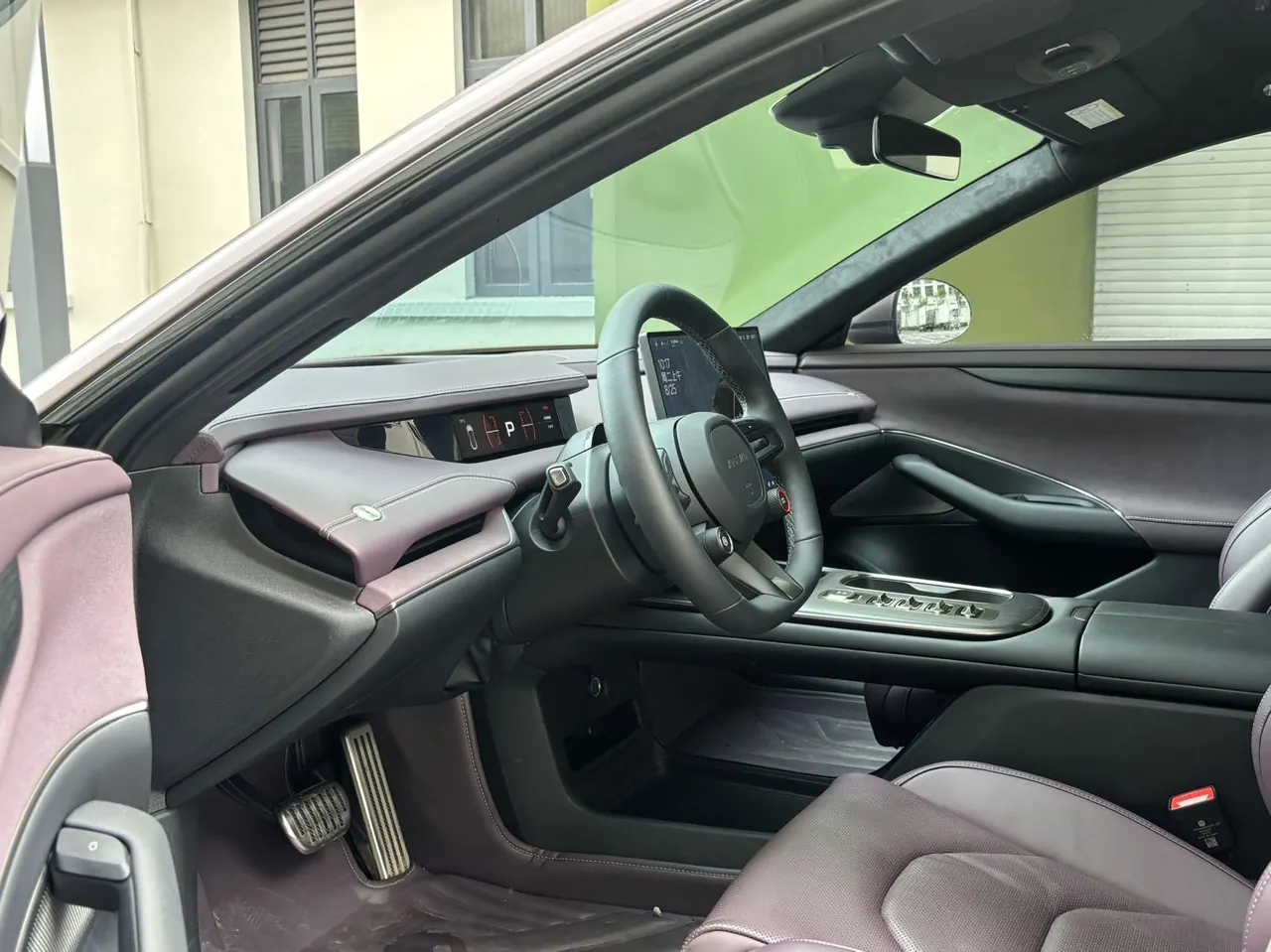 MI 2024 SU 7 750km Four-wheel Drive Max Founding Edition Automatic Gear 4