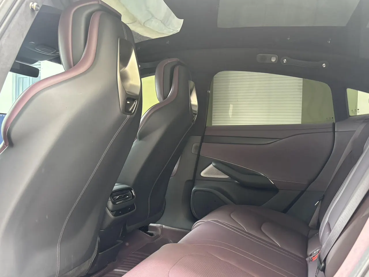 MI 2024 SU 7 750km Four-wheel Drive Max Founding Edition Automatic Gear 5