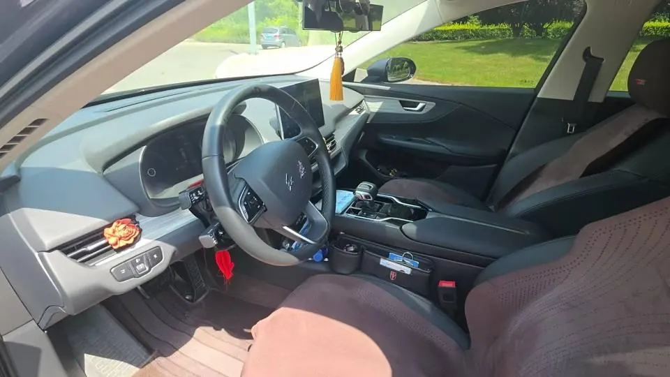 HongQi 2024 E-QM 5 610km PLUS automatic transmission 3
