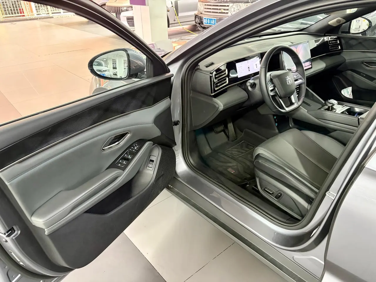 BYD 2025 Qin L DM-i 1.5 stepless smart driving version 120KM leading automatic gear 7