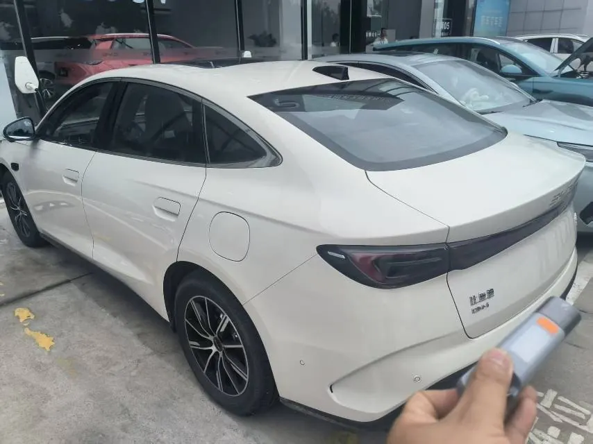 BYD 2025 seals 06 DM-i 1.5 stepless smart driving version 120KM exclusive automatic gear 3