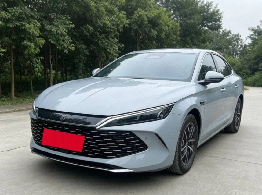 打开图片灯箱:BYD 2025 Qin L DM-i 1.5 stepless smart driving version 120KM Exceed automatic gear