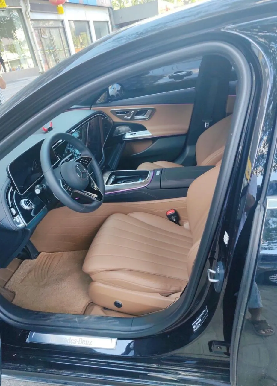 Mercedes Benz E Class 2025 E 300 L 48V 2.0T Luxury Automatic Gear 3