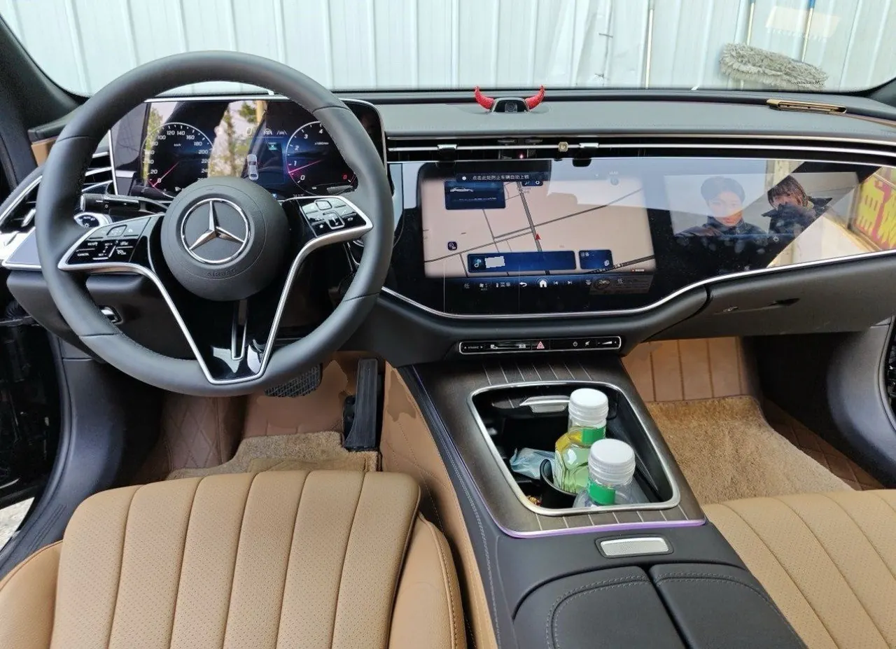 Mercedes Benz E Class 2025 E 300 L 48V 2.0T Luxury Automatic Gear 5
