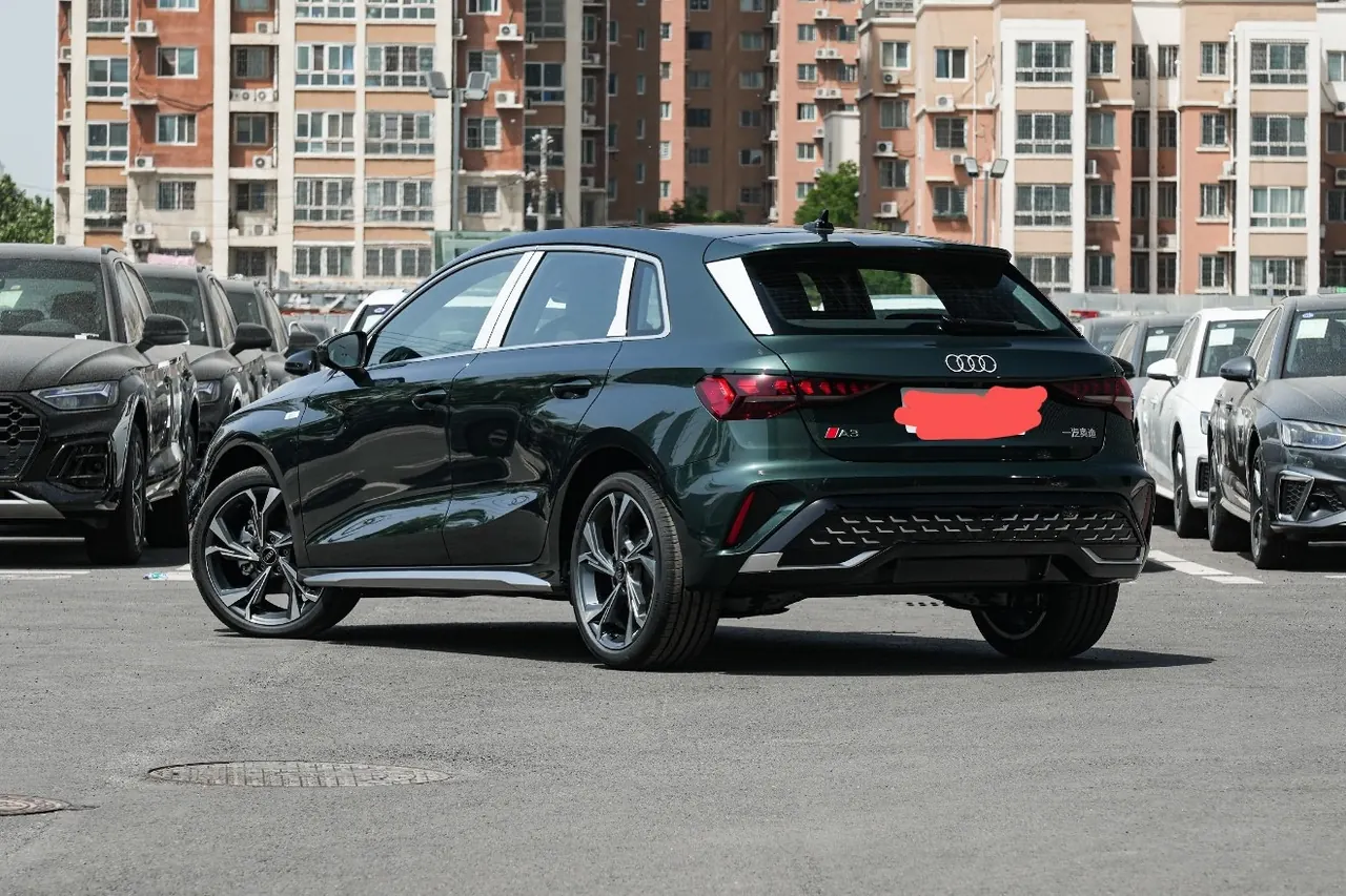 Audi 2025 A3 Sportback 1.5TFSI 35TFSI Flying Premium Automatic Gear 2