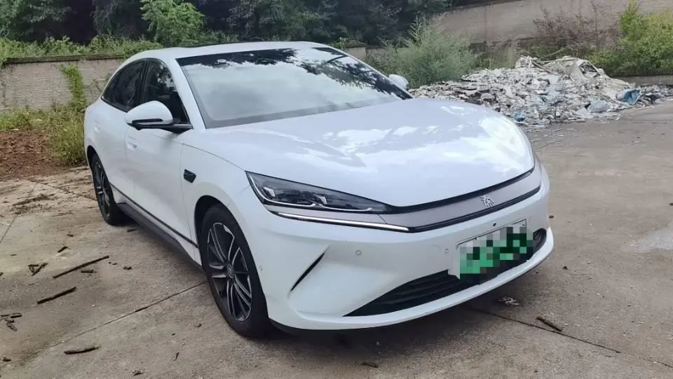 BYD 2025 Qin L EV 545KM cloud chariot type automatic gear 2