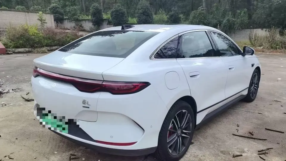 BYD 2025 Qin L EV 545KM cloud chariot type automatic gear 5